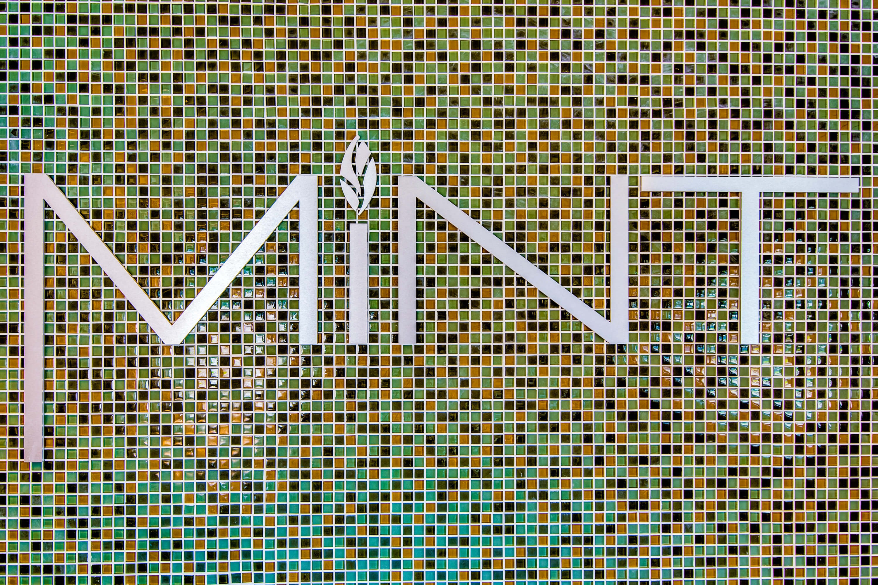 media[i].Label